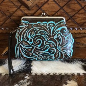 NWT PATRICIA NASH WRISTLET OR CLUTCH